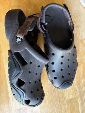 Crocs Brown Ventilated Slip-On Clogs with Adjustable Straps. Size 12